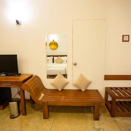 Hotel Kalu'S Hideaway Udawalawe Esterno foto