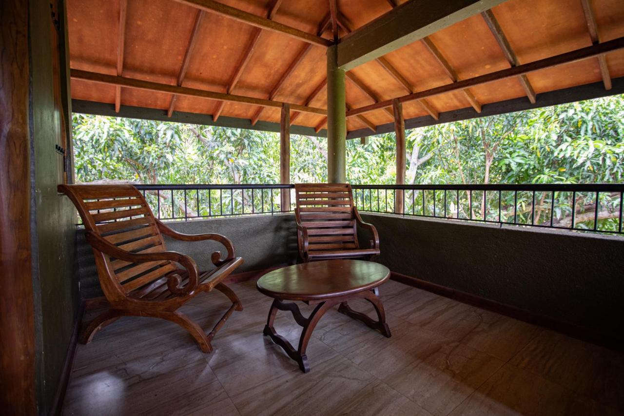 Hotel Kalu'S Hideaway Udawalawe Esterno foto