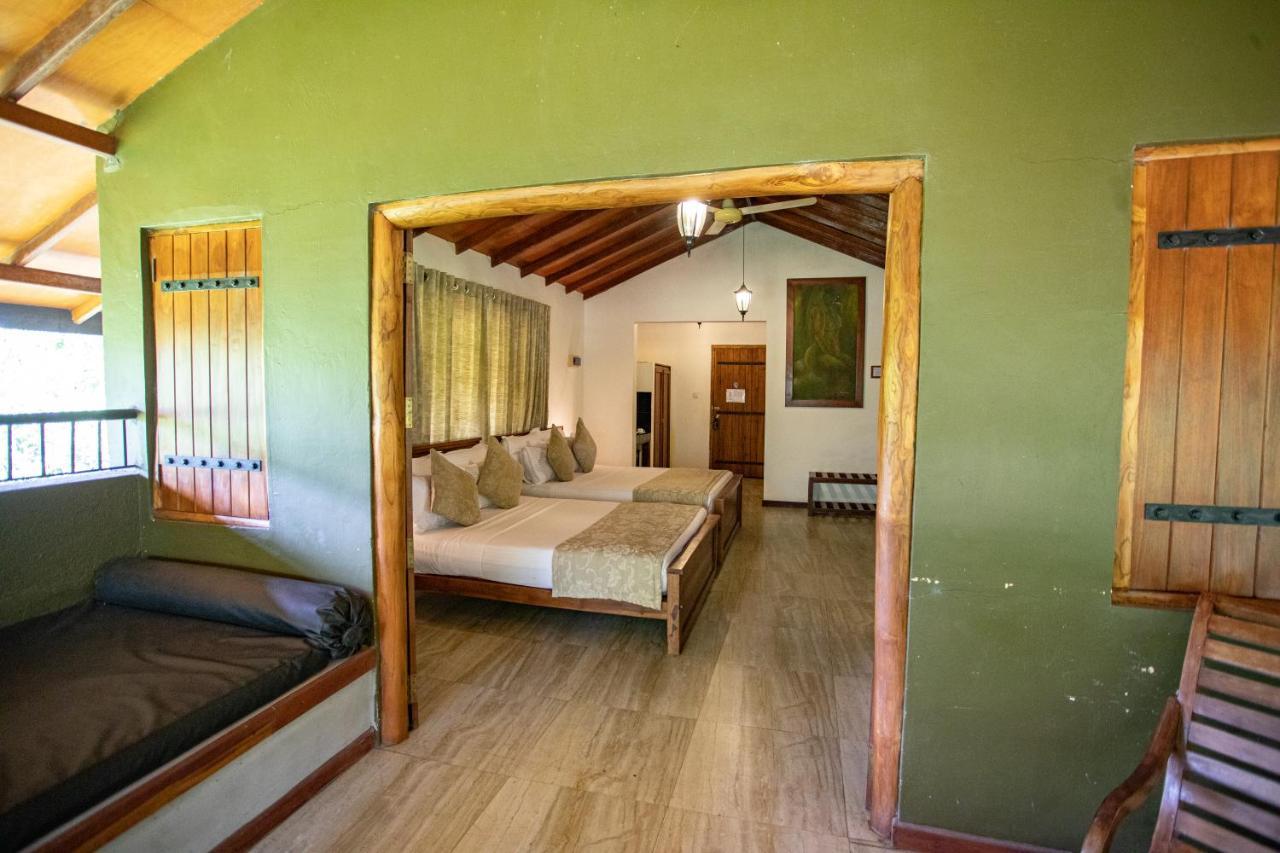 Hotel Kalu'S Hideaway Udawalawe Esterno foto