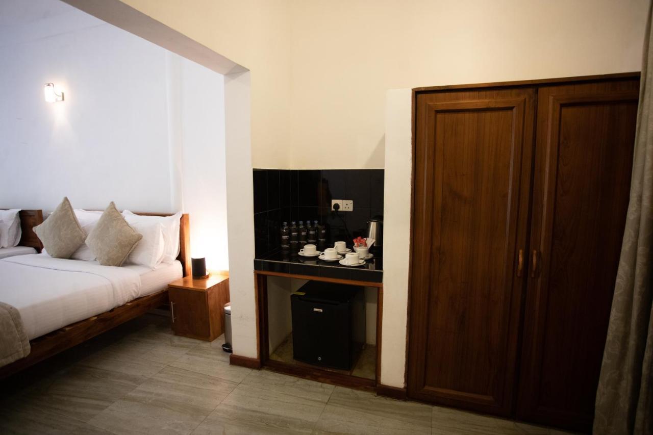 Hotel Kalu'S Hideaway Udawalawe Esterno foto