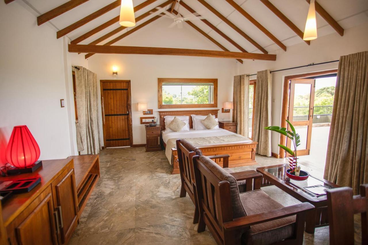 Hotel Kalu'S Hideaway Udawalawe Esterno foto