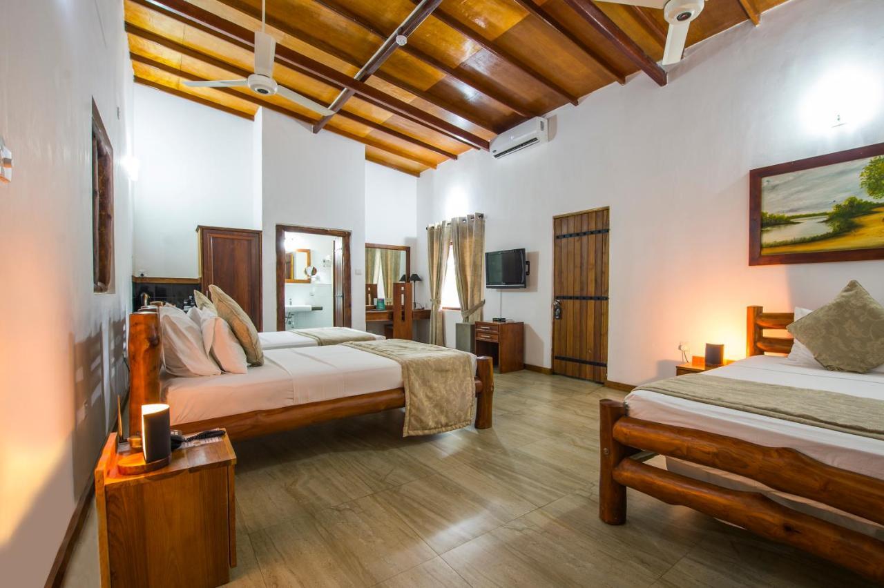 Hotel Kalu'S Hideaway Udawalawe Esterno foto