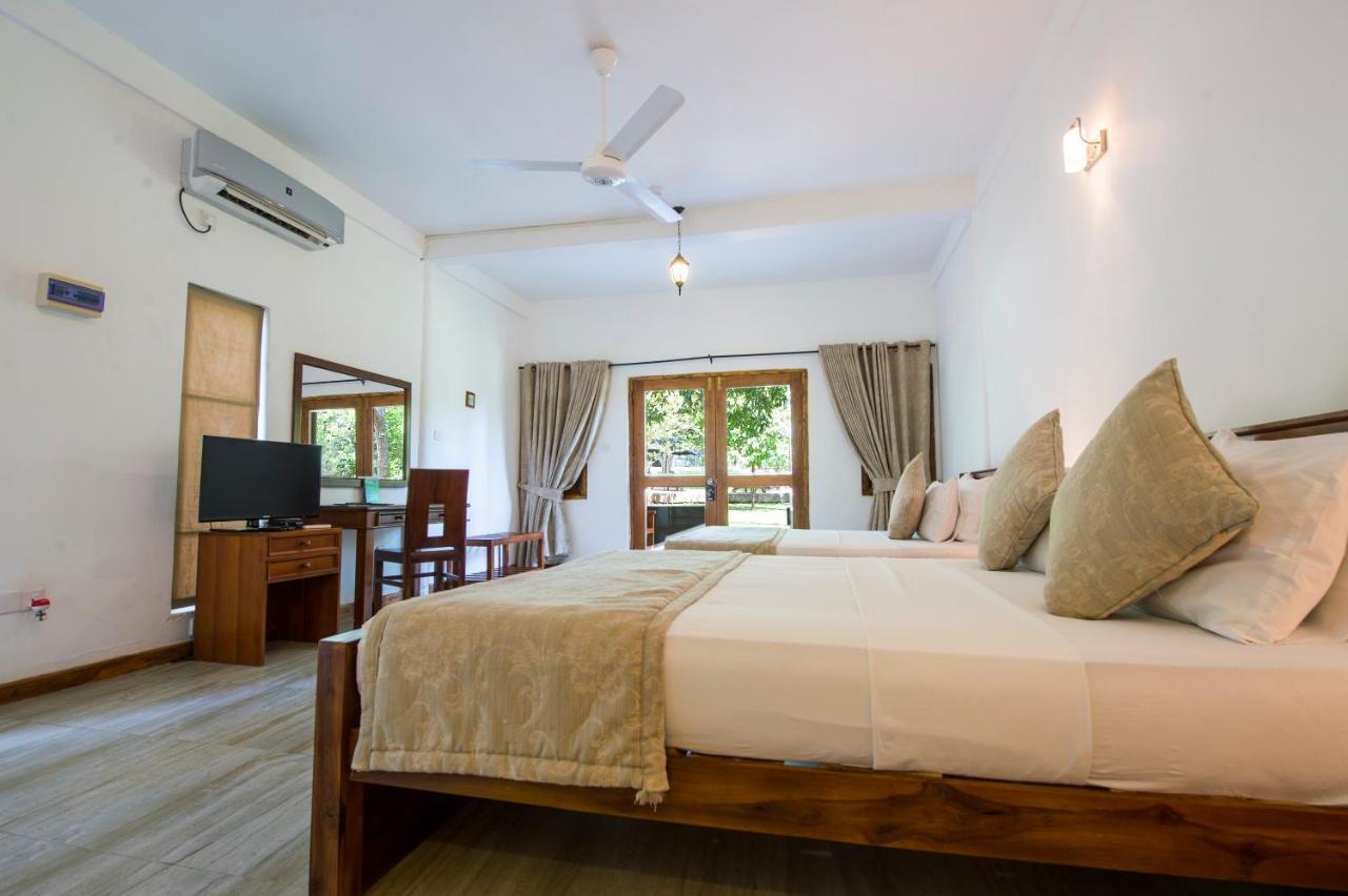 Hotel Kalu'S Hideaway Udawalawe Esterno foto